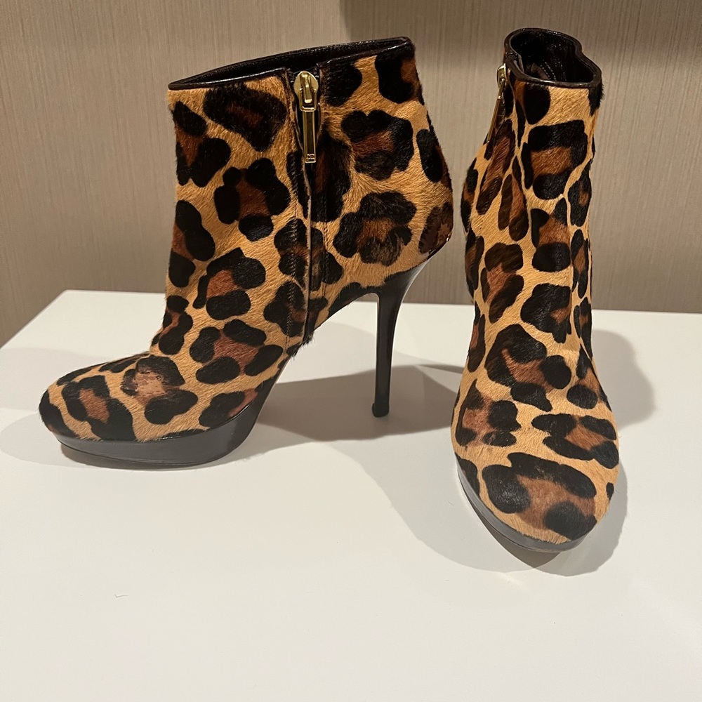Christian Dior Leopard Booties - Picture 2 of 4